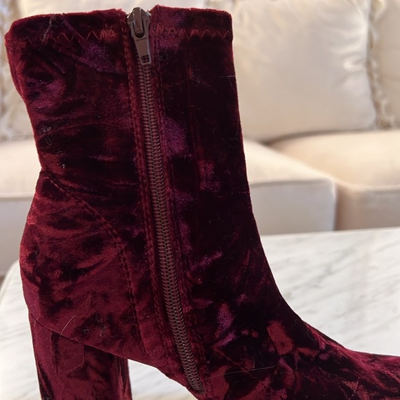 Mia VICKIE Crushed Velvet Bootie - Picture 4 of 6